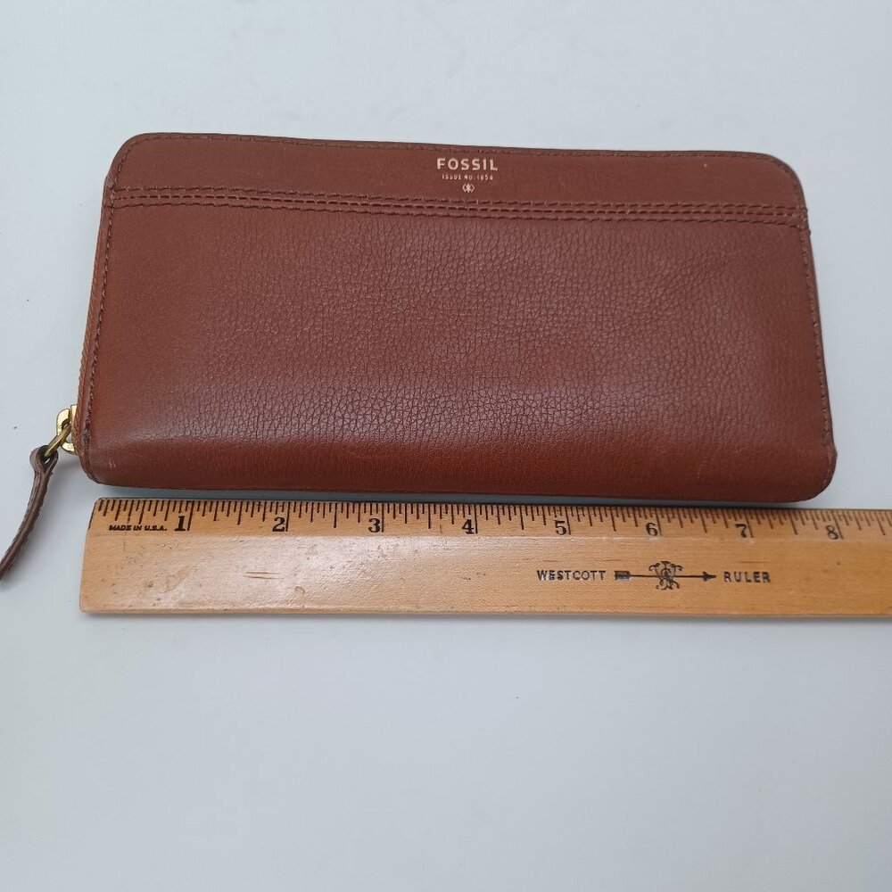 Fossil Wallet Brown Leather Zip Around - image 7
